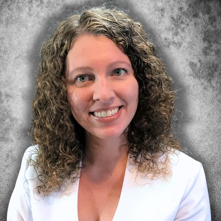 lindsay carmody portrait at forward healthy lifestyles